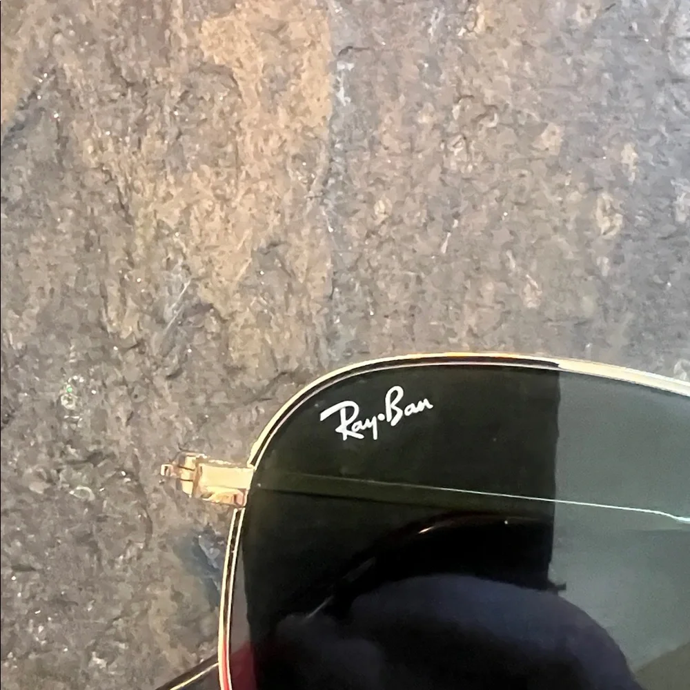 Ray-Ban Gold Frame Sunglasses with Black Lenses - Picture 2 of 9